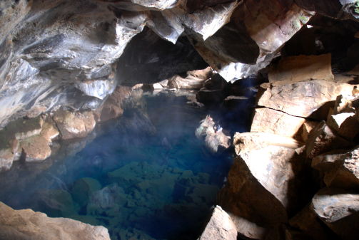 Image 82<br>20 ao&ucirc;t 2008<br>Gr&oacute;tagj&aacute;, grotte deau chaude souffr&eacute;e